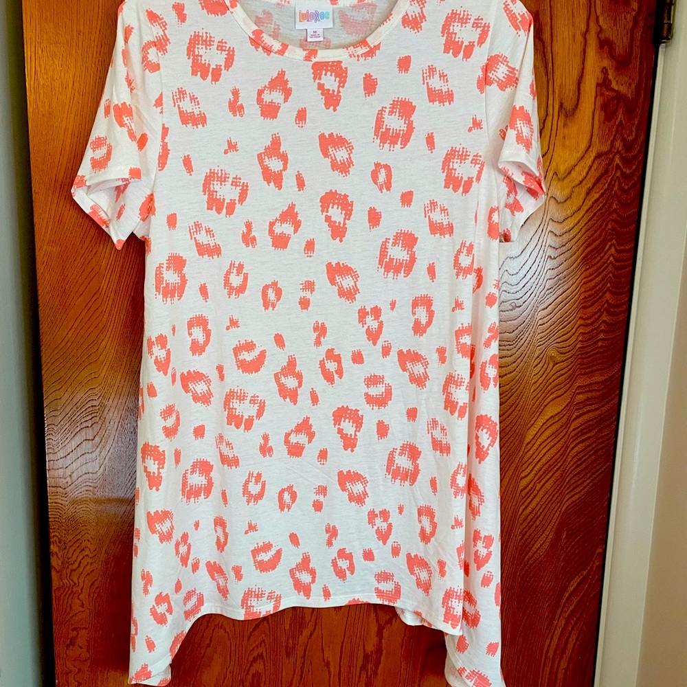 LuLaroe Classic T size M